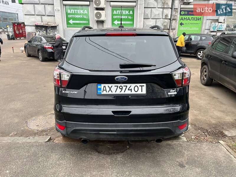 Внедорожник / Кроссовер Ford Escape 2018 в Киеве