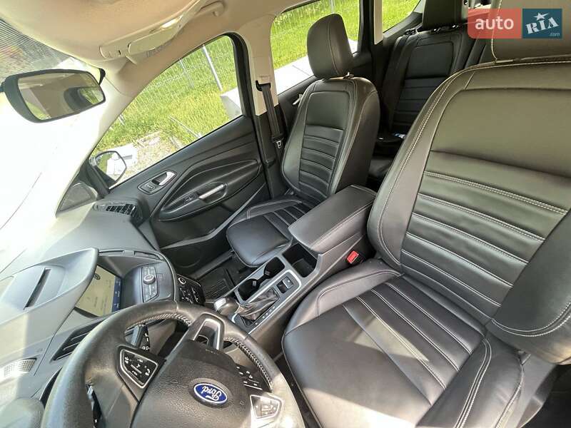 Внедорожник / Кроссовер Ford Escape 2018 в Киеве