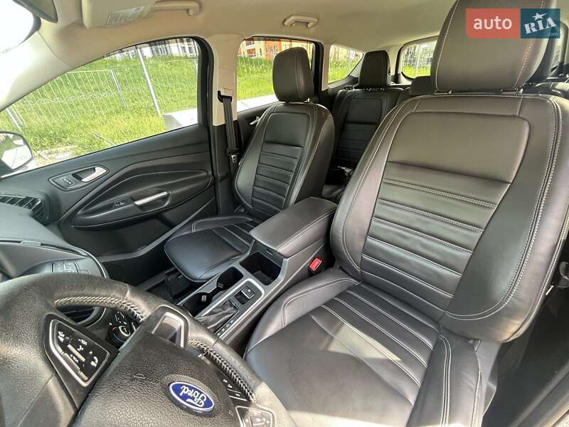 Внедорожник / Кроссовер Ford Escape 2018 в Киеве