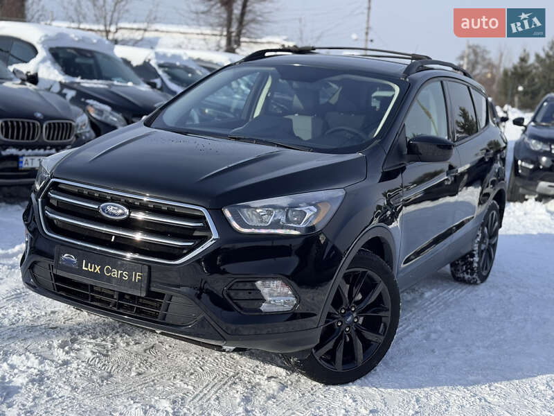 Внедорожник / Кроссовер Ford Escape 2018 в Ивано-Франковске