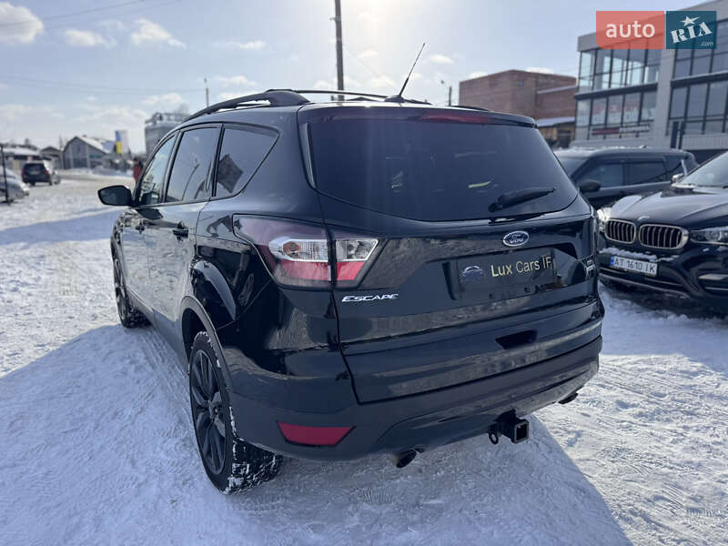 Внедорожник / Кроссовер Ford Escape 2018 в Ивано-Франковске