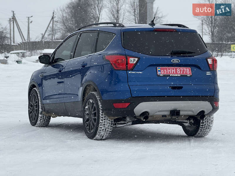 Позашляховик / Кросовер Ford Escape 2019 в Рівному