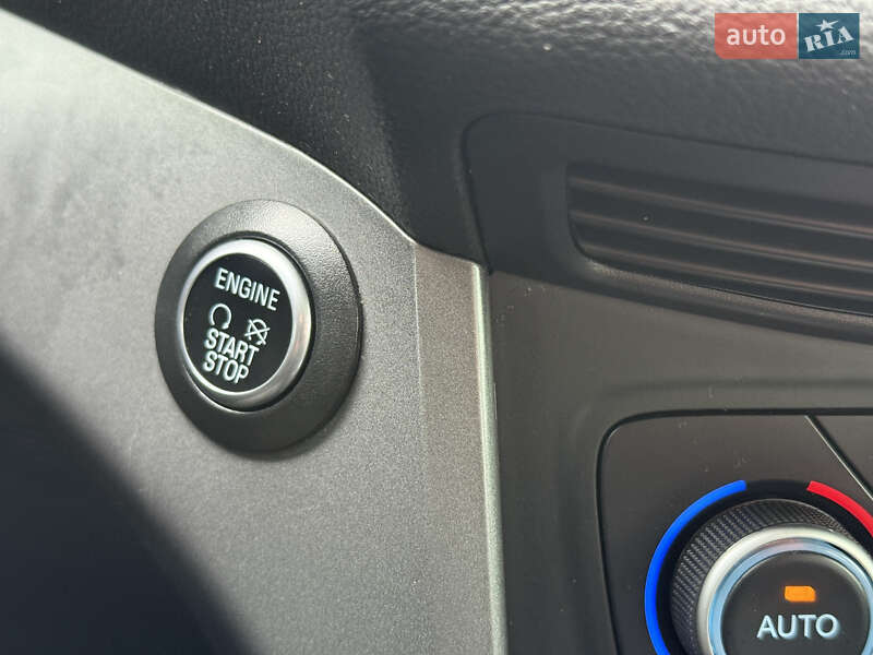 Позашляховик / Кросовер Ford Escape 2019 в Рівному