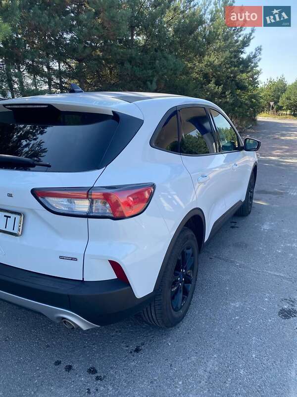 Внедорожник / Кроссовер Ford Escape 2019 в Львове