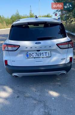 Внедорожник / Кроссовер Ford Escape 2019 в Золочеве