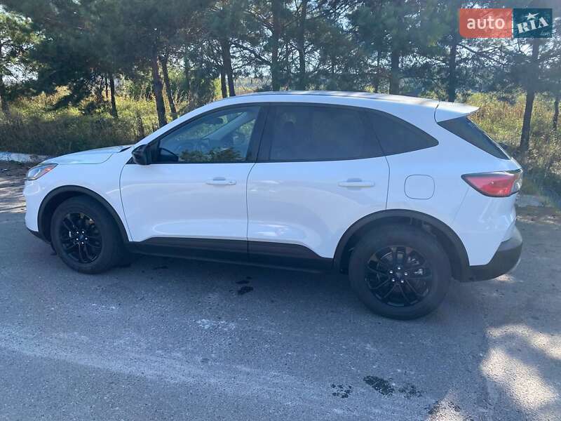 Внедорожник / Кроссовер Ford Escape 2019 в Львове