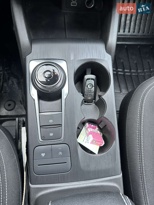 Внедорожник / Кроссовер Ford Escape 2024 в Киеве