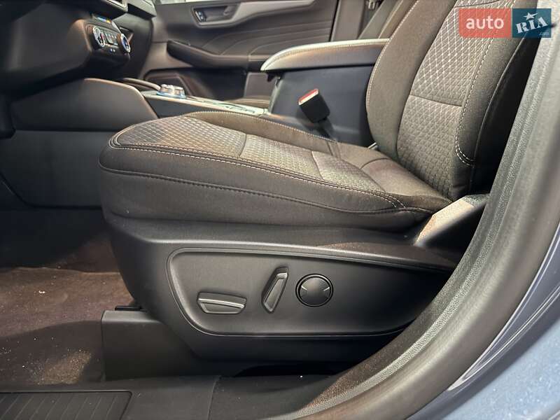 Внедорожник / Кроссовер Ford Escape 2024 в Полтаве