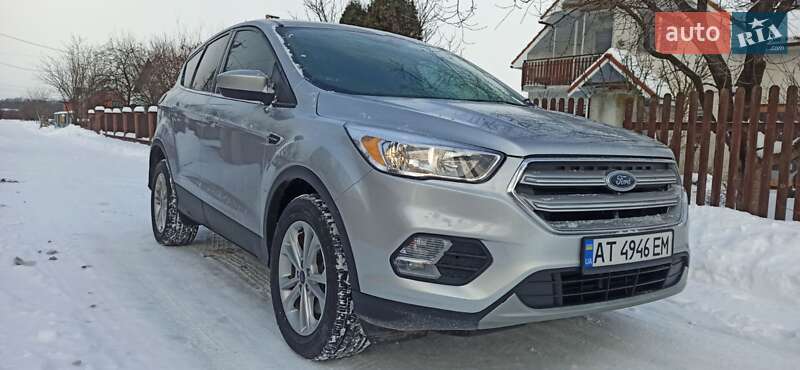 Внедорожник / Кроссовер Ford Escape 2019 в Ивано-Франковске