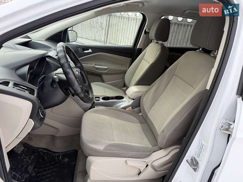 Внедорожник / Кроссовер Ford Escape 2012 в Каменском