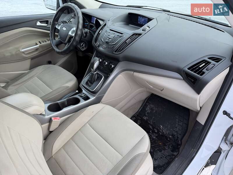 Внедорожник / Кроссовер Ford Escape 2012 в Каменском