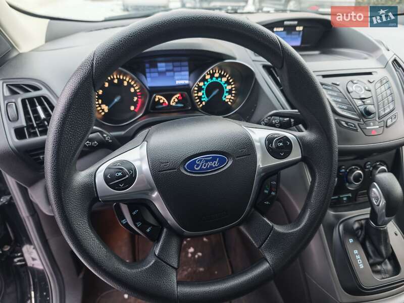 Внедорожник / Кроссовер Ford Escape 2014 в Сумах
