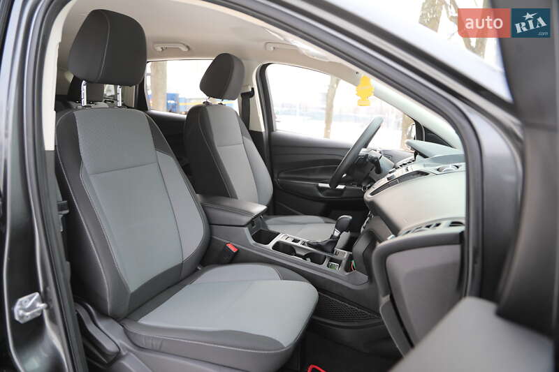 Внедорожник / Кроссовер Ford Escape 2016 в Харькове