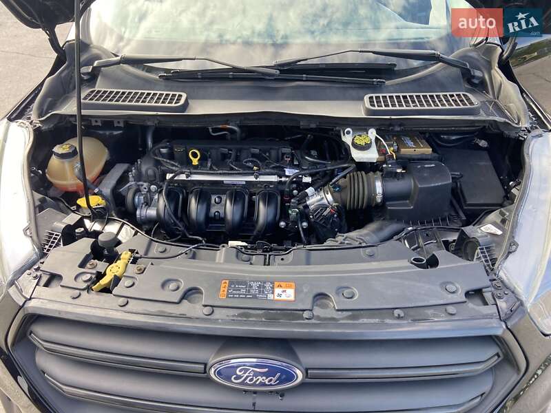 Внедорожник / Кроссовер Ford Escape 2019 в Ровно