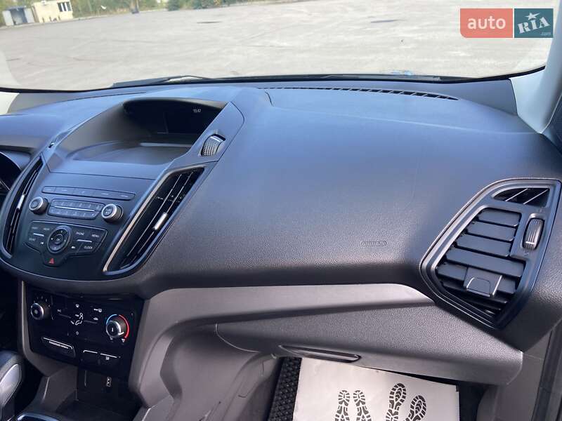 Внедорожник / Кроссовер Ford Escape 2019 в Ровно