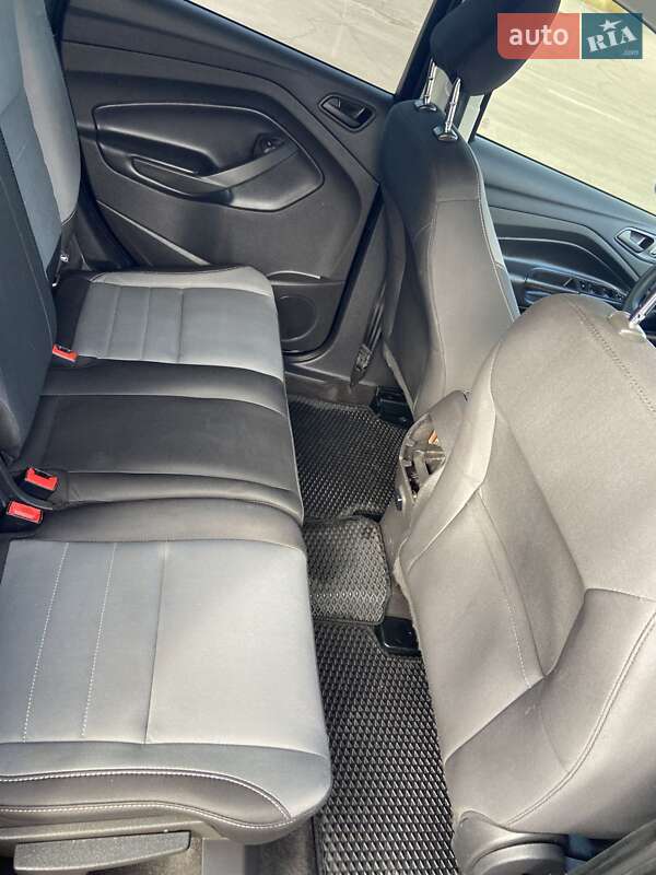 Внедорожник / Кроссовер Ford Escape 2019 в Ровно