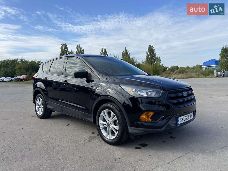 Внедорожник / Кроссовер Ford Escape 2019 в Ровно