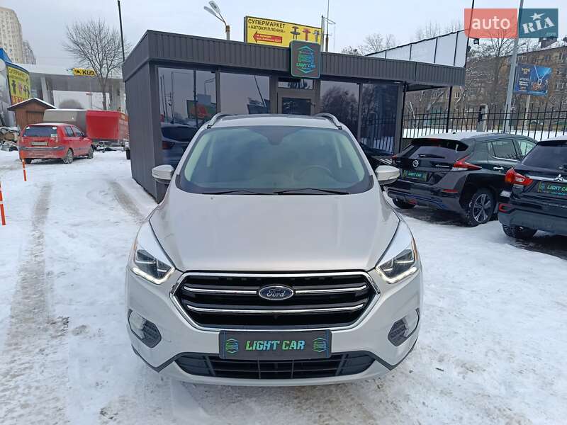Внедорожник / Кроссовер Ford Escape 2018 в Броварах