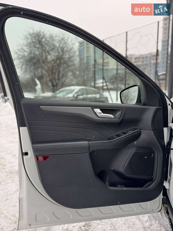 Внедорожник / Кроссовер Ford Escape 2023 в Львове