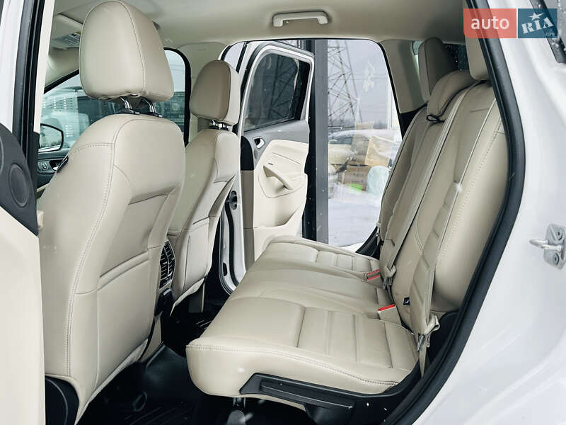 Позашляховик / Кросовер Ford Escape 2016 в Харкові