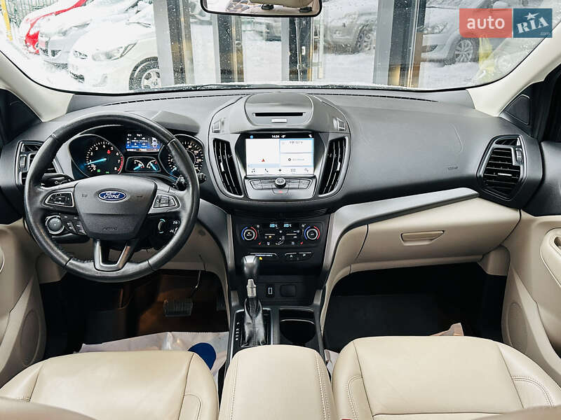 Позашляховик / Кросовер Ford Escape 2016 в Харкові