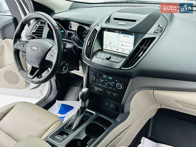 Позашляховик / Кросовер Ford Escape 2016 в Харкові