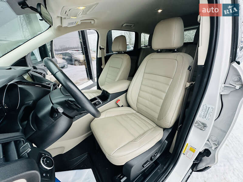 Позашляховик / Кросовер Ford Escape 2016 в Харкові