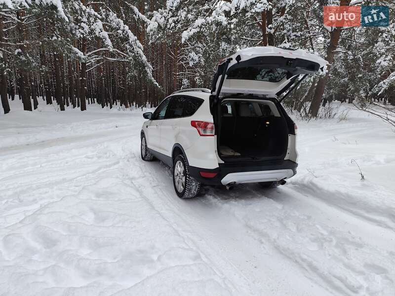 Внедорожник / Кроссовер Ford Escape 2016 в Вараше