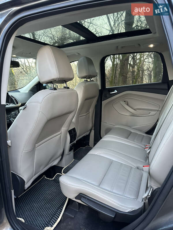 Позашляховик / Кросовер Ford Escape 2017 в Чернівцях