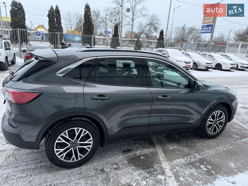 Позашляховик / Кросовер Ford Escape 2020 в Полтаві