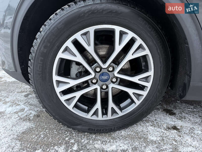 Позашляховик / Кросовер Ford Escape 2020 в Полтаві