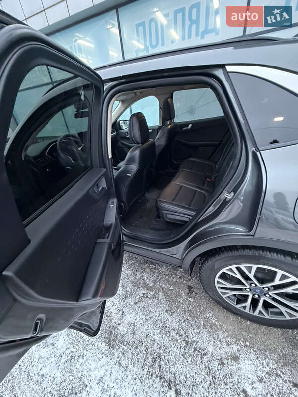 Позашляховик / Кросовер Ford Escape 2020 в Полтаві