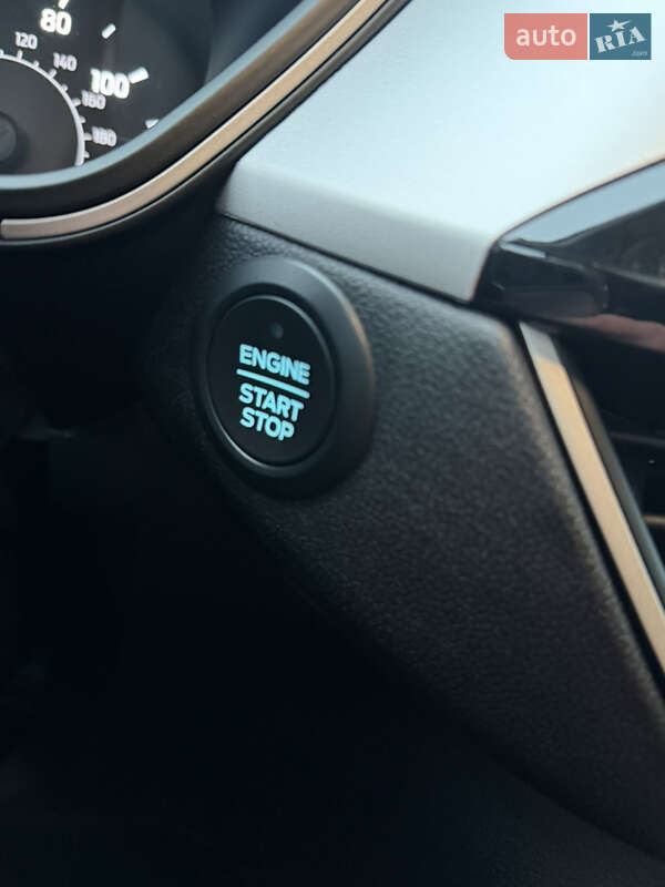 Позашляховик / Кросовер Ford Escape 2020 в Полтаві