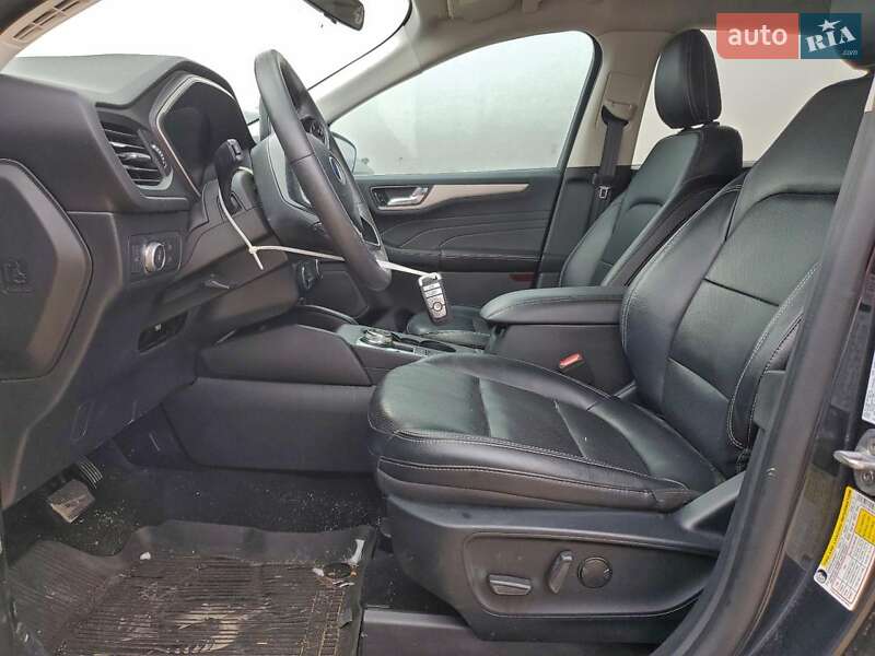 Внедорожник / Кроссовер Ford Escape 2021 в Киеве