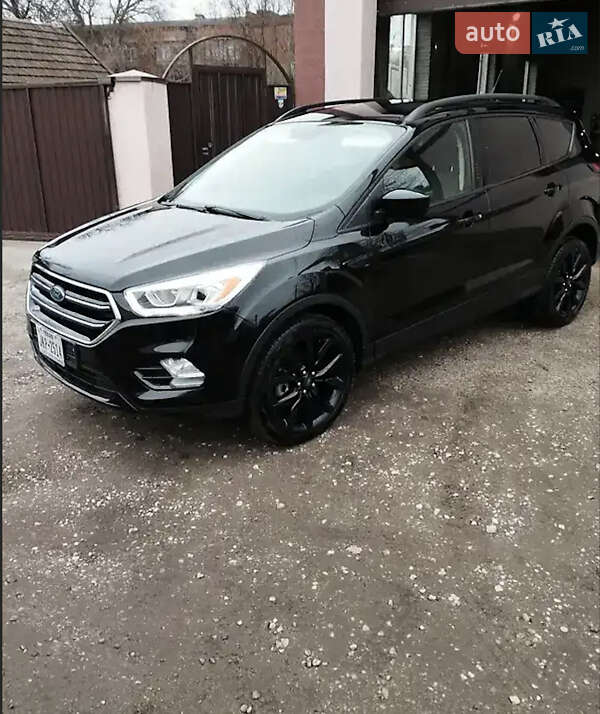 Позашляховик / Кросовер Ford Escape 2019 в Вінниці