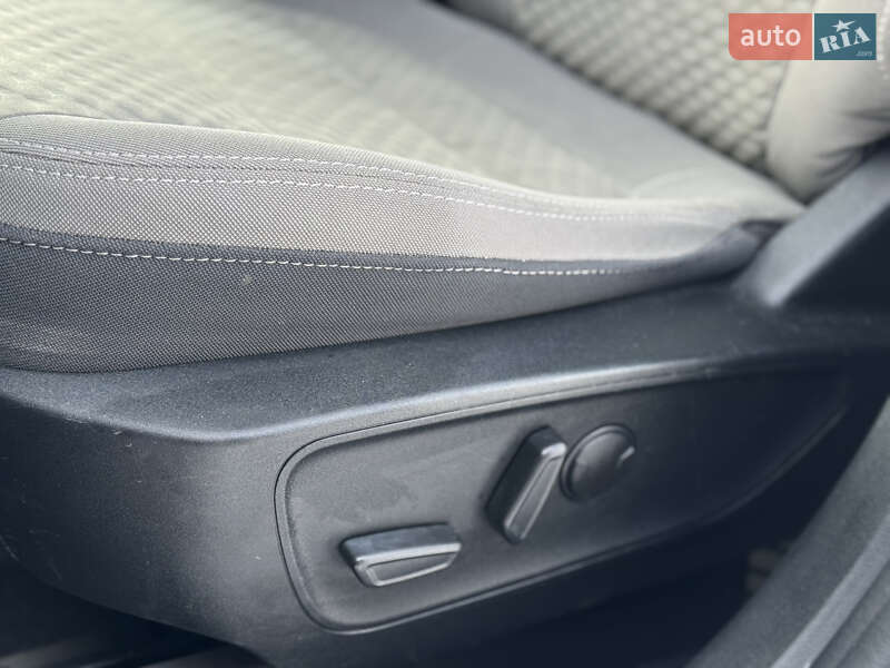 Внедорожник / Кроссовер Ford Escape 2019 в Умани