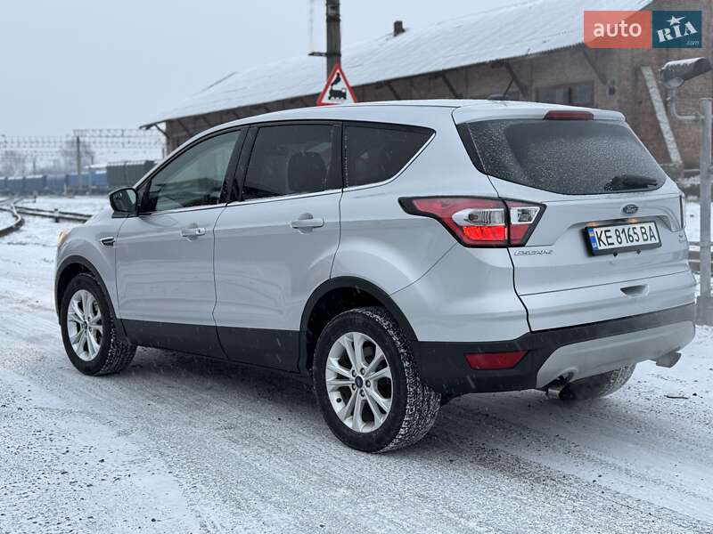 Позашляховик / Кросовер Ford Escape 2017 в Миргороді