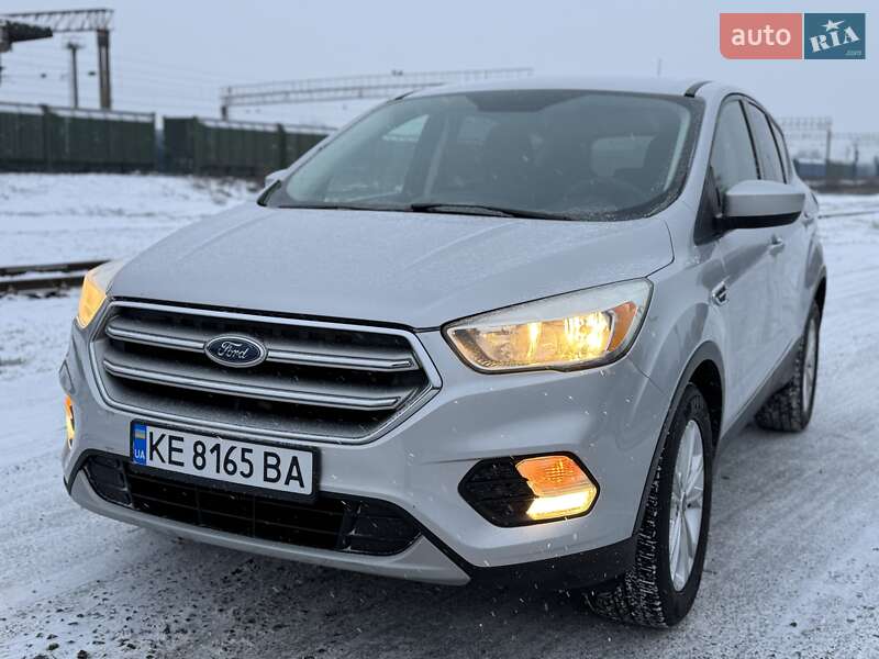 Позашляховик / Кросовер Ford Escape 2017 в Миргороді