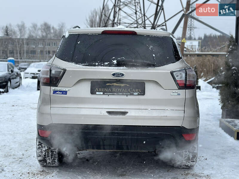 Внедорожник / Кроссовер Ford Escape 2017 в Харькове