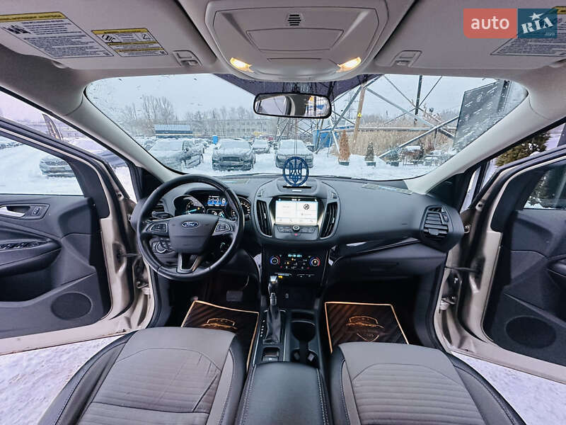 Внедорожник / Кроссовер Ford Escape 2017 в Харькове