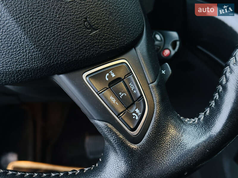 Внедорожник / Кроссовер Ford Escape 2017 в Харькове