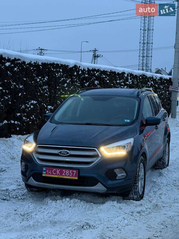 Позашляховик / Кросовер Ford Escape 2018 в Львові