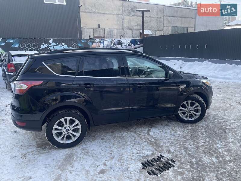 Внедорожник / Кроссовер Ford Escape 2017 в Ивано-Франковске фото 4 Внедорожник / Кроссовер Ford Escape 2017 в Ивано-Франковске