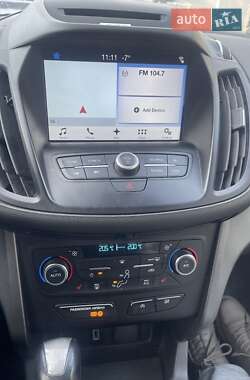 Позашляховик / Кросовер Ford Escape 2017 в Івано-Франківську