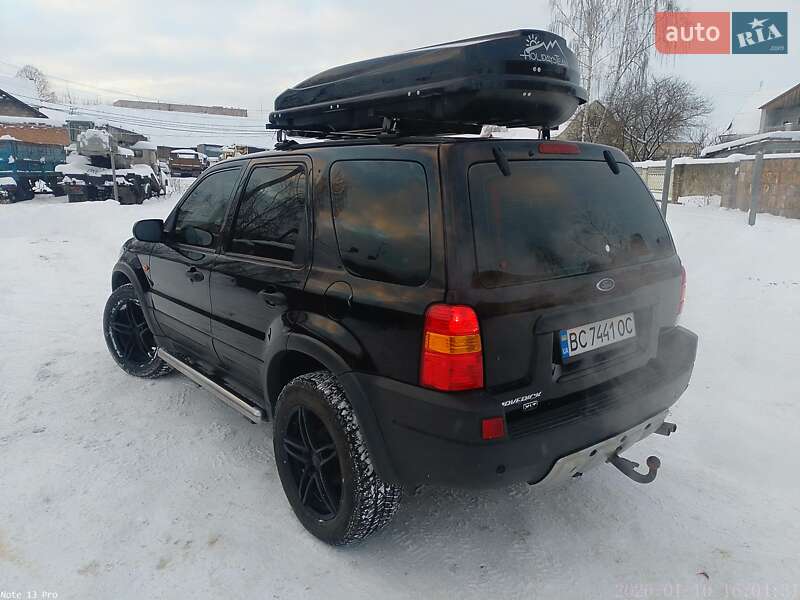 Внедорожник / Кроссовер Ford Escape 2002 в Кременце