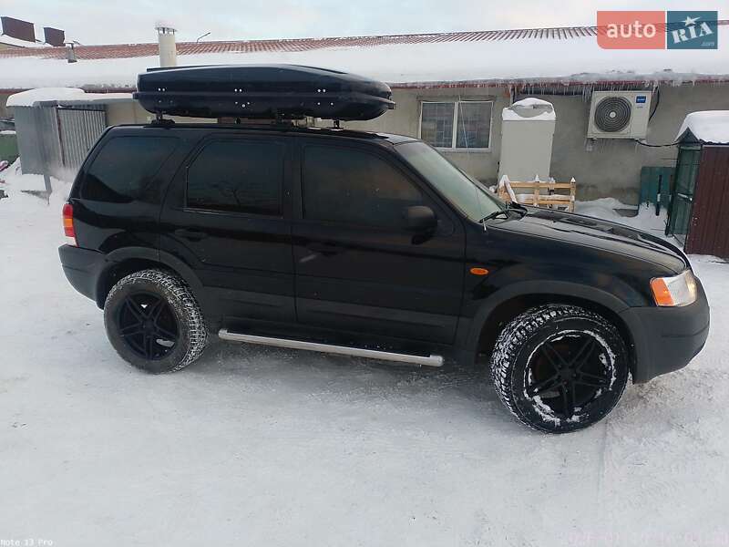 Внедорожник / Кроссовер Ford Escape 2002 в Кременце