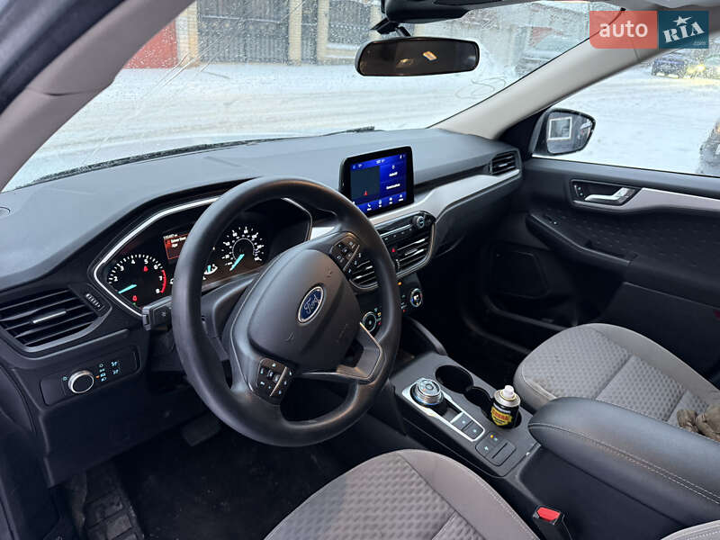 Внедорожник / Кроссовер Ford Escape 2020 в Черкассах