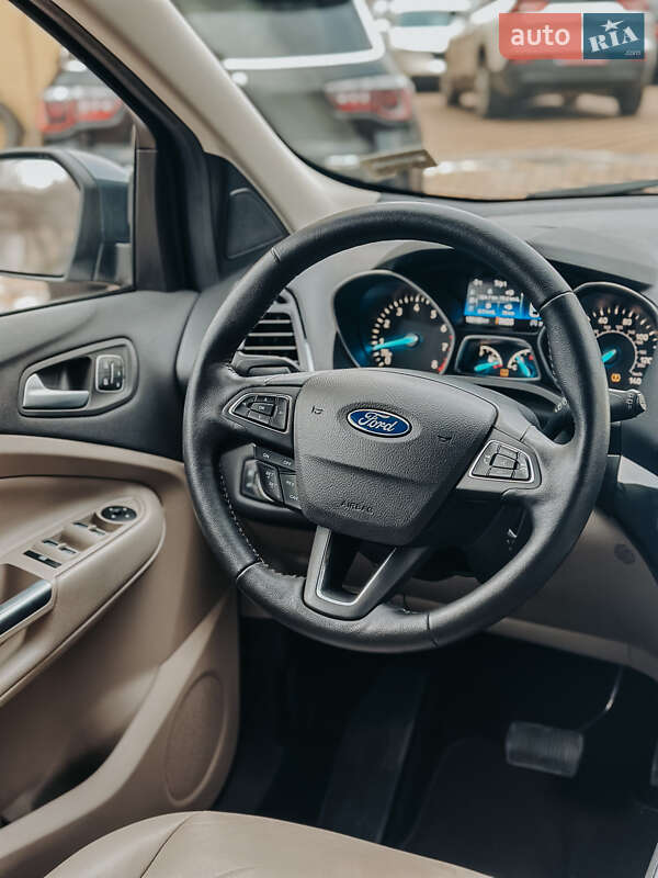 Позашляховик / Кросовер Ford Escape 2019 в Миколаєві