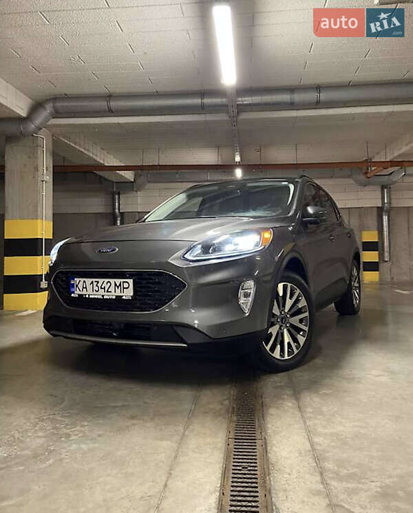 Внедорожник / Кроссовер Ford Escape 2021 в Киеве