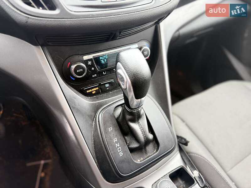 Позашляховик / Кросовер Ford Escape 2016 в Львові